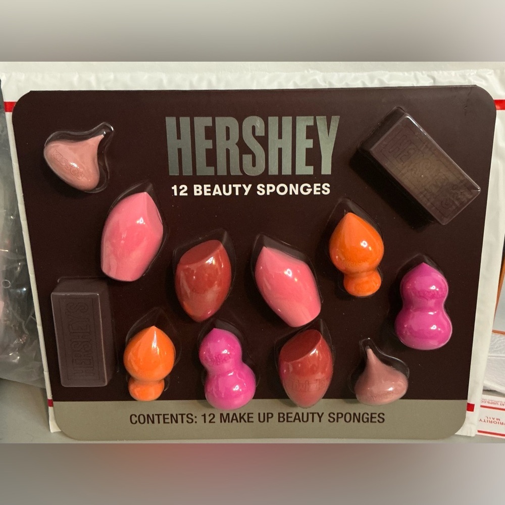 Winner Choice: Hershey or Peeps‎ Beauty Sponge Set